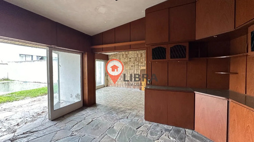Hermosa Casa De 4 Dorm Con Gigante Terreno Parrillero Y Garaje