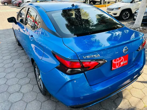 Nissan Versa Advance Cvt