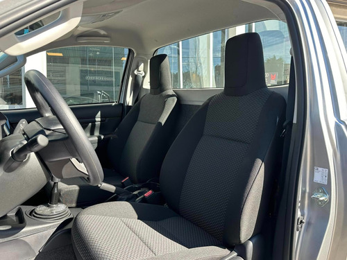 Toyota Hilux C/simple 2.4 Tdi 4x4 0km My2025