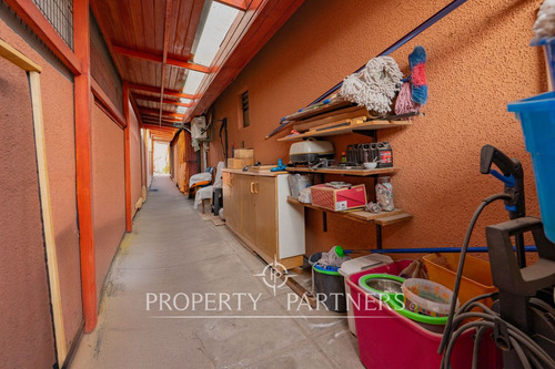 Venta De Casa Con Excelente Ubicación Y Conexión A...