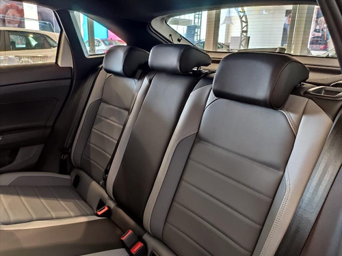 Imagem 7 de 11 de Nivus 1.0 200 Tsi Total Flex Comfortline Automático