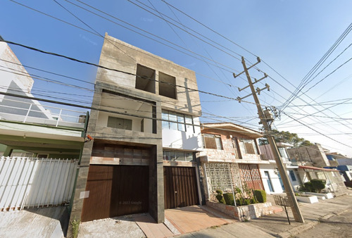 Casa En Venta Por La Paz - Ac93