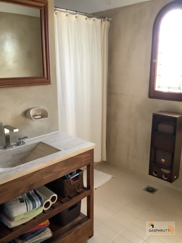 Imagen 6 de 17 de Casa En Venta En Aranjuez 5 Ambientes Con Pileta!