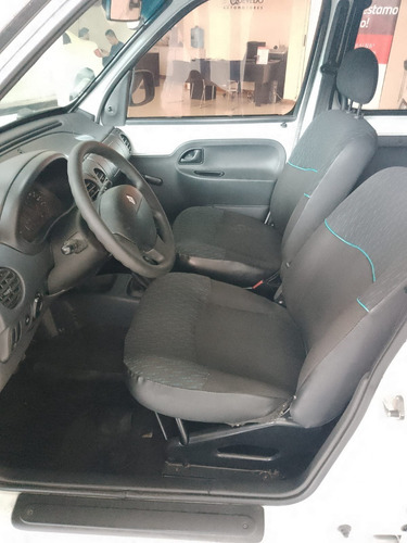 Imagen 9 de 12 de Renault Kangoo Confort Ph3 5as Con Gnc Recibo Menor Financio