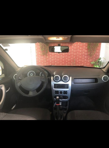 Imagem 6 de 9 de Renault Sandero Stepway 2011 1.6 16v Hi-flex 5p
