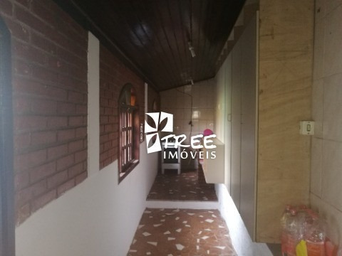 Imagem 22 de 23 de Venda- Chacara-aruja- Excelente Imóvel Com Aproximadamente A/t 3.750m², Distribuídos Em 3 Casas, Casa 1 Tem 2 Dormitórios, Sala, Cozinha, Wc(baixo - Ch00073 - 33146802