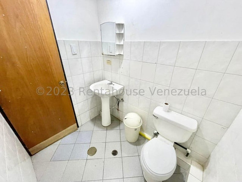 Local Comercial En Venta Avenida Los Leones Este De Barquisimeto Kenlimar Nieto 24-5043