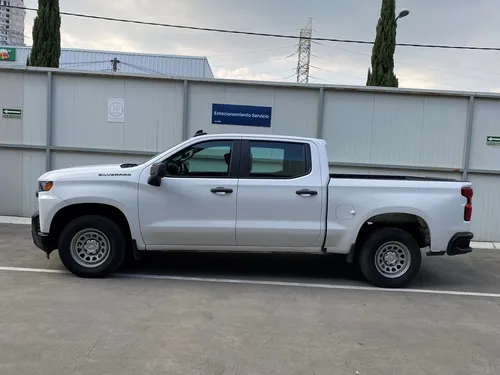 Chevrolet Silverado 5.4 2500 Doble Cabina Ls 4x2 At