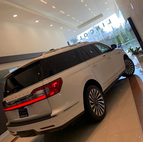 Imagen 6 de 11 de Lincoln Navigator Reserve L 2021