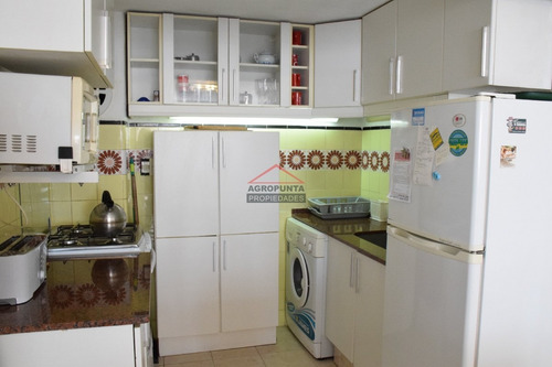 Apartamento En Peninsula, 2 Dormitorios *- Ref: 4764