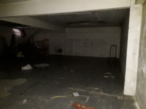 Imagen 3 de 14 de Galpon, Deposito, Fabirca Plaza Once Amplia Entrada Camiones