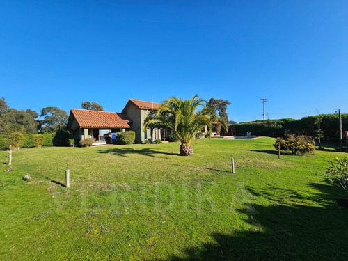 Vendo Casa De 380m2 En Terreno De 5600m2 A 5min Concón.