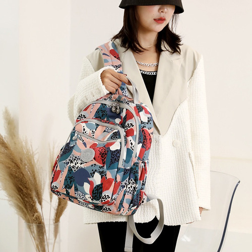 Mochila Casual, Ligera E Impermeable De Viaje De 20 L Color Rosa