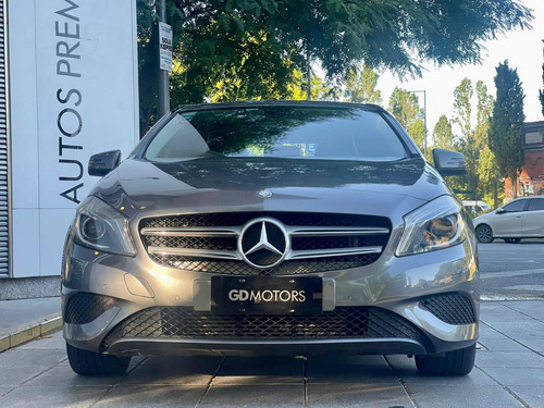 Imagen 3 de 25 de Mercedes-benz Clase A 1.6 A 200 Urban Be 156cv