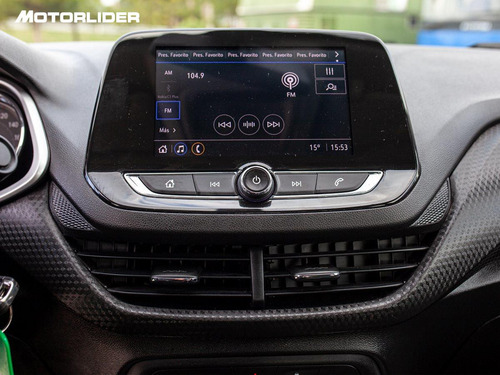 Imagen 21 de 25 de Chevrolet Onix Lt 1.2 Extra Full | Permuta / Financia