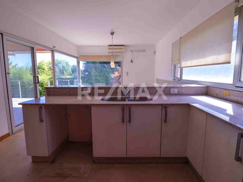 Alquiler De Casa 3 Dormitorios Comahue Golf