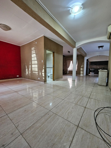 Casa De 5 Ambientes + Galpón Venta En Block