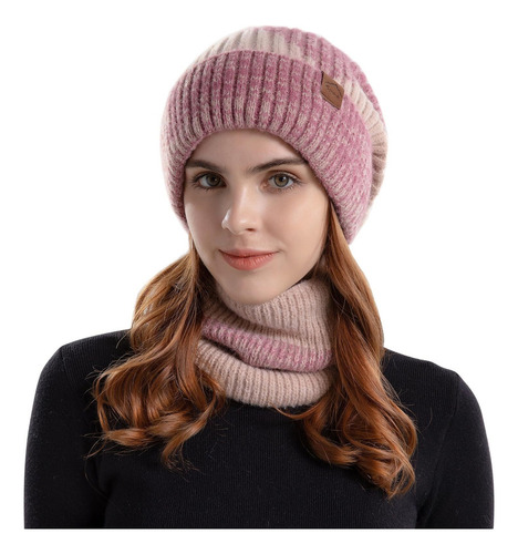 A Gorro De Punto De Invierno Cálido Conjuntode Gorro Y