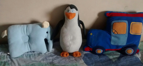 Remato 3 Peluches, Pingüino Madagascar Y 2 Almohaditas