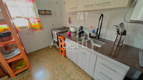 Venta Casa Ph Al Frente En Villa Luzuriaga.