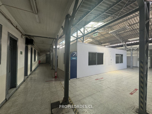 Oficinas-local Comercial Arriendo En Stgo Metro Los Héroes