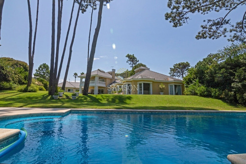 Importante Propiedad En Venta, Punta Del Este- Ref: 63648