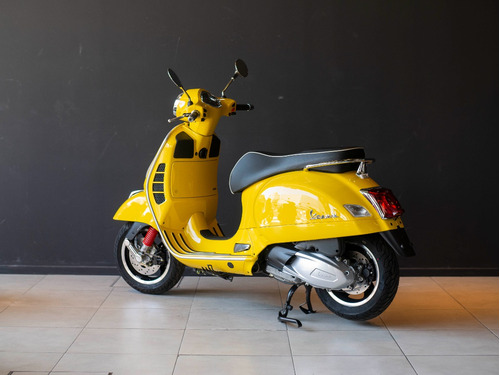 Vespa Gts 300 Super 2023 Amarilla Entrega Hoy