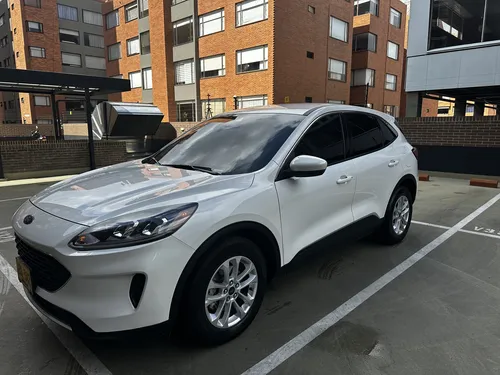 Ford Escape Híbrida 2,5 4x2 Híbrida Único Dueño