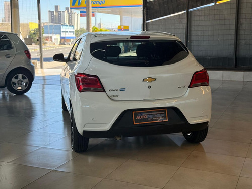 Chevrolet Onix HATCH LT 1.4 8V FlexPower 5p Mec.
