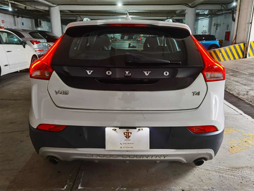 Imagen 4 de 11 de Volvo V40 2014 1.6 Adittion T3 Mt