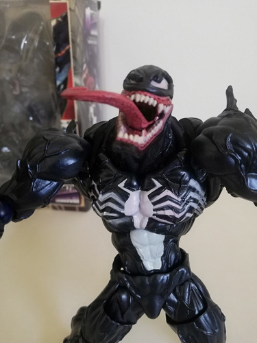 Imagen 3 de 10 de Venom, Figura De Accion 15cm Ko