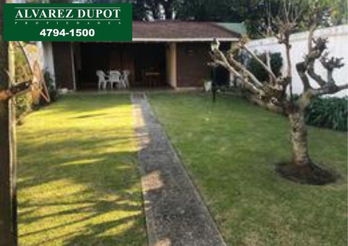 Imagen 23 de 23 de Chalet 4 Ambientes Con Dependencia De Servicio .