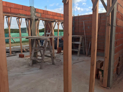 Imagen 5 de 30 de Lote Casa Barrio El Aljibe De Manzanares - Pilar Obra Iniciada Entrega En 6 Meses !!! Forma De Pago U$s 30.000 Y Saldo Contra Entrega!!!