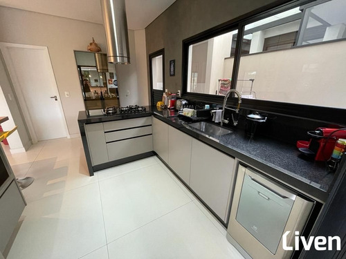 Imagem 10 de 30 de Casa Maravilhosa Com 4 Suítes, Área Gourmet, Piscina E 2 Vagas No Urbanova - So0736