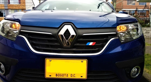 Bandera Francia,  Renault Sandero, Logan 2019