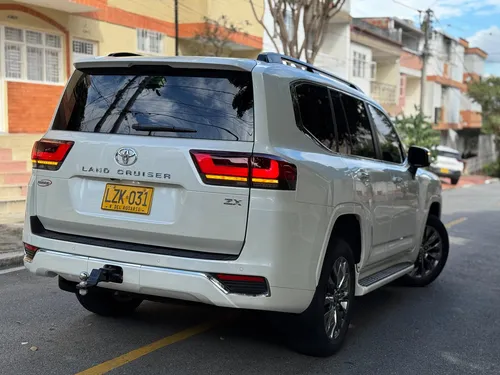 Toyota Land Cruiser 3.5 V6 Zx L300