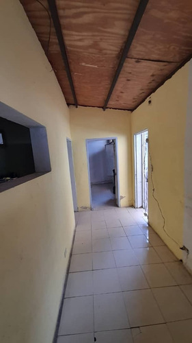 Imagen 4 de 11 de Casa En Los Apamates, Guacara. Plc-857