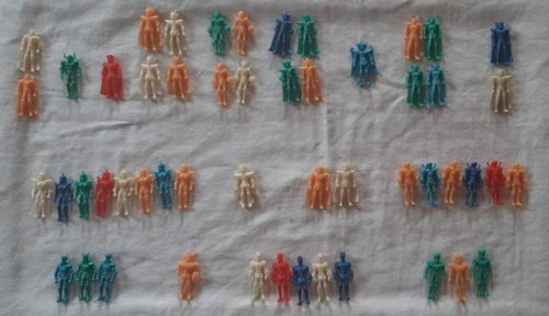 Imagen 1 de 1 de Minifiguras Caballeros Del Zodiaco Monocromaticos Chitos