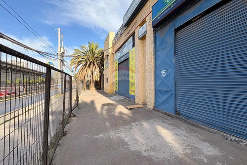 Bodega Con Estacionamiento Y Oficina