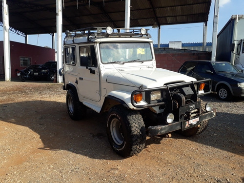 Imagem 8 de 15 de Toyota Bandeirante Jeep Curto