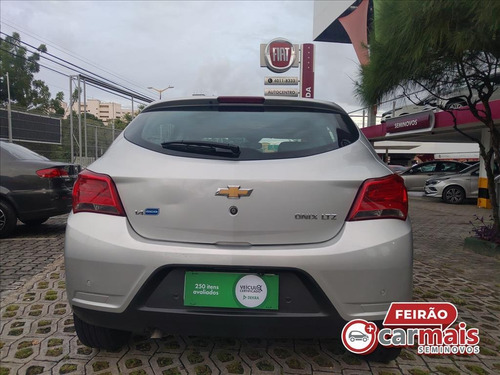 Imagem 4 de 10 de Onix 1.4 Mpfi Ltz 8v Flex 4p Manual