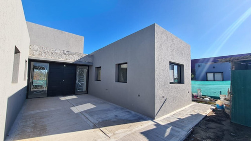Imagen 3 de 27 de Casa En Venta En El Cantón Islas