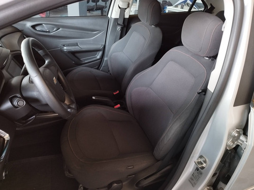 Imagem 8 de 9 de Chevrolet Onix 1.4 Mpfi Ltz 8v Flex 4p Manual