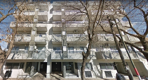 Imagen 1 de 5 de Vendemos Mono Ambiente En Calle 18 E 33 Y 34
