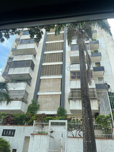 Apartamento En Venta Urb. Terrazas De Los Nisperos 