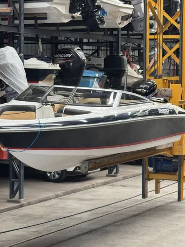 Lancha Eclipse E19