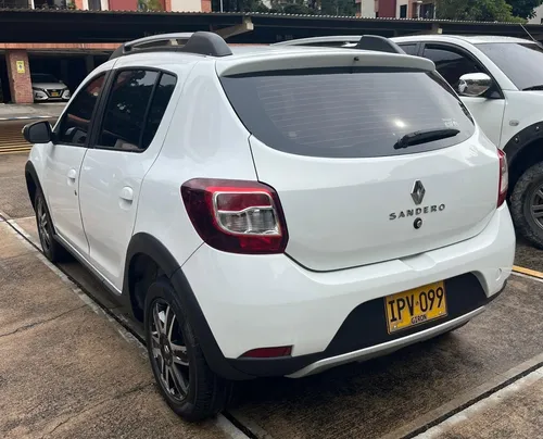 Renault Stepway 1.6 Expression / Zen