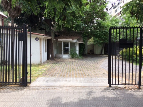 Casa Esquina. Un Piso. Apta Oficinas, Cafe De Barrio, Otros