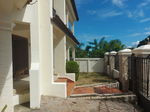 Imagen 5 de 12 de Casa En Venta En Torre Alta