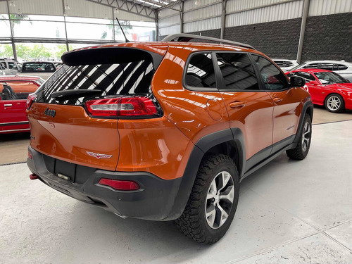 Imagen 4 de 13 de Jeep Cherokee 2015 3.2 Trailhawk Mt